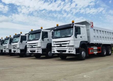 Camion à benne basculante SINOTRUK HOWO série 6X4 - particulièrement adapté au marché africain